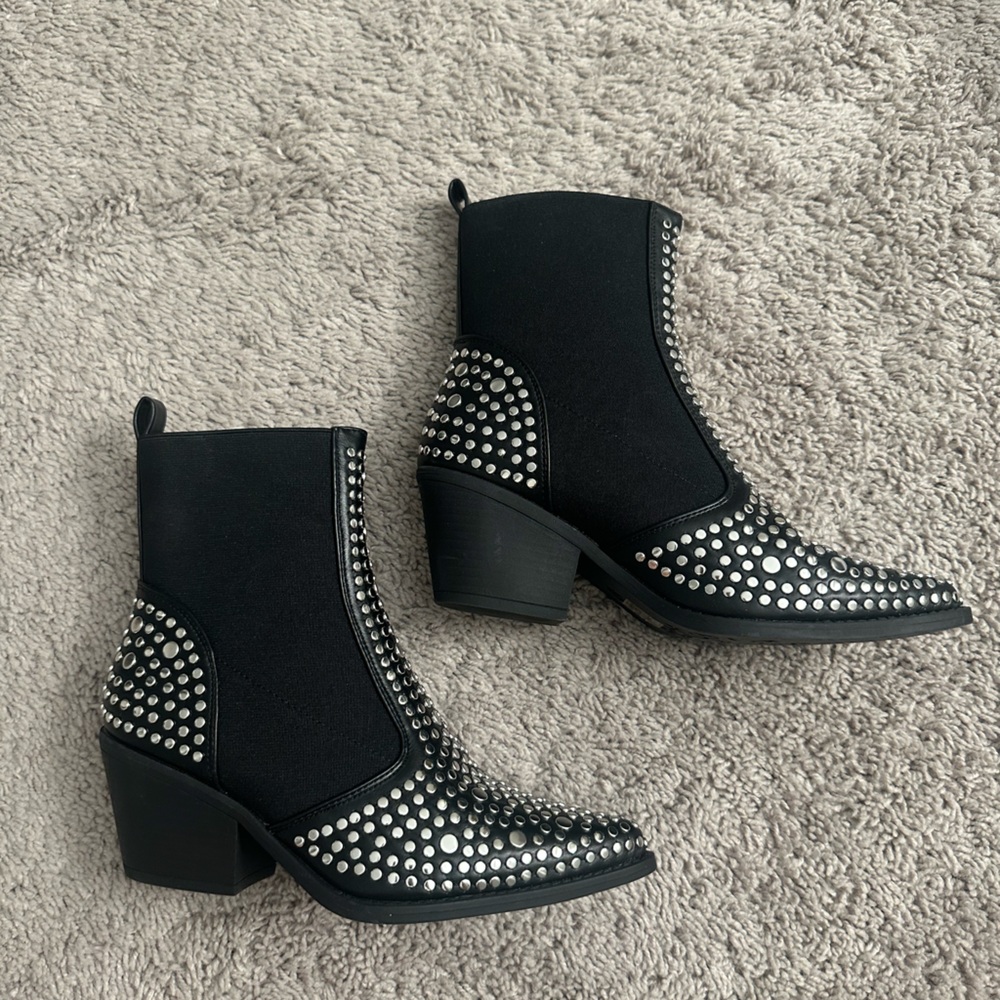 SHEIN Black Studded Ankle Booties